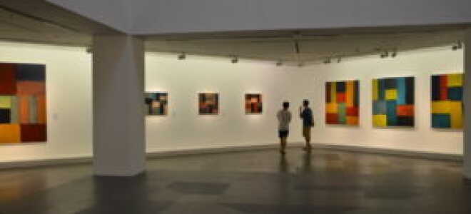 Выбираем варианты подсветки для картин